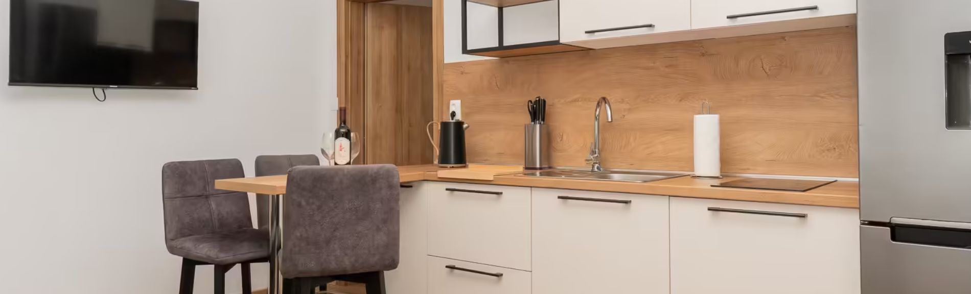 camp u dragana apartment room 